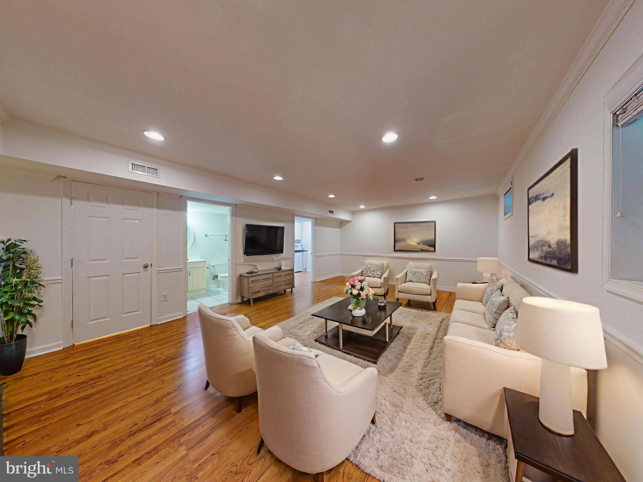 Herndon, VA 20170,1379 DOMINION RIDGE LN