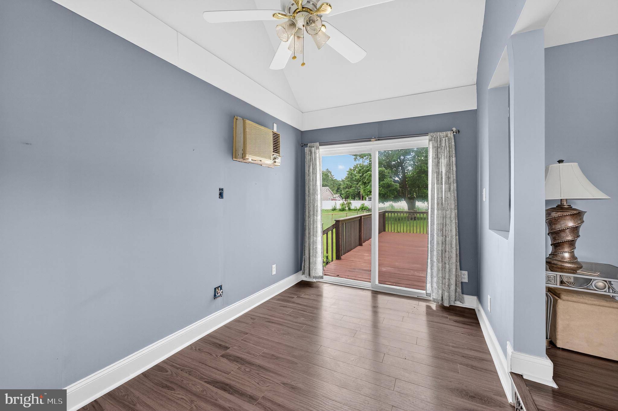 Vineland, NJ 08360,515 PARK LN