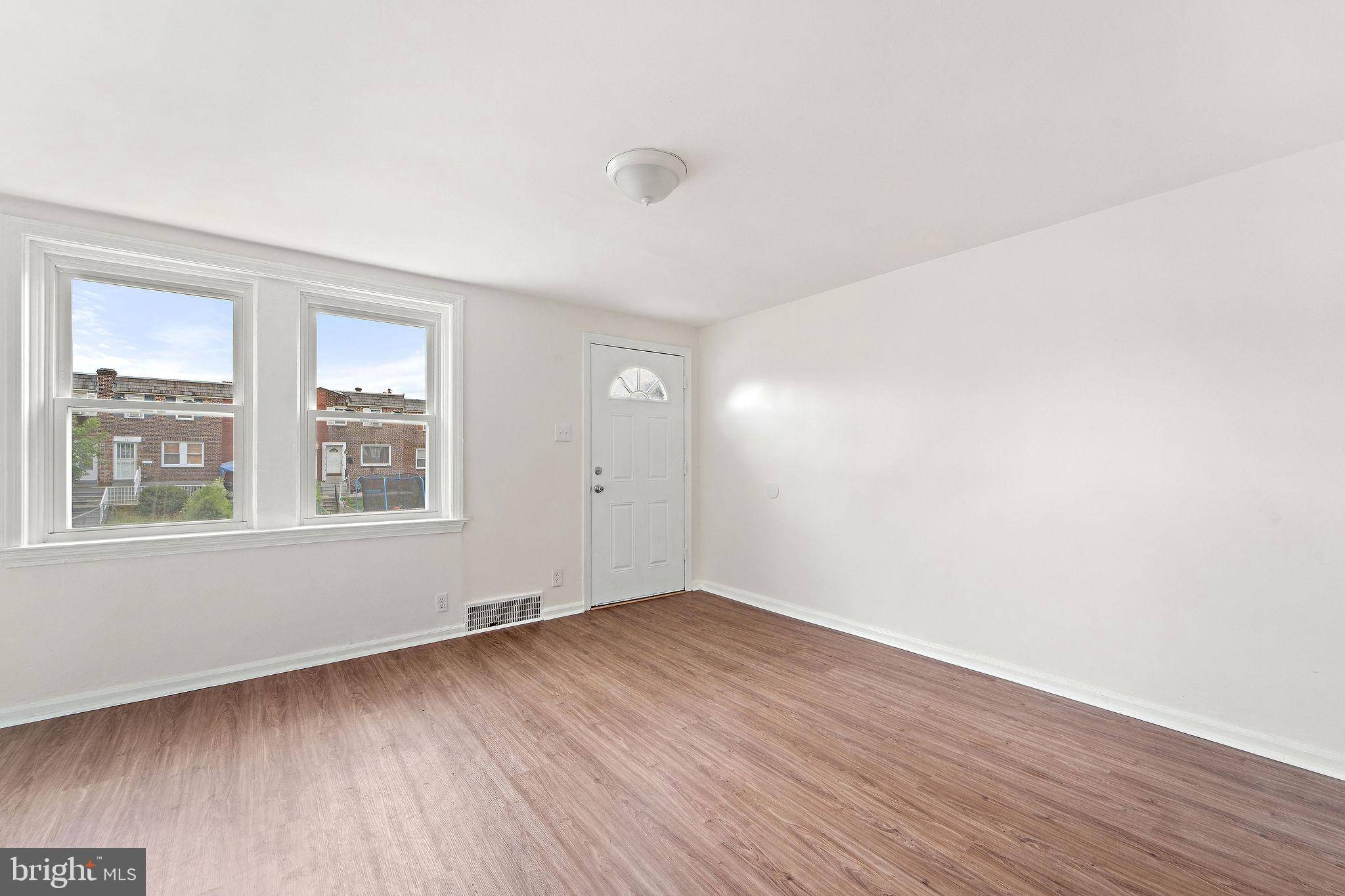 Camden, NJ 08105,578 RARITAN ST