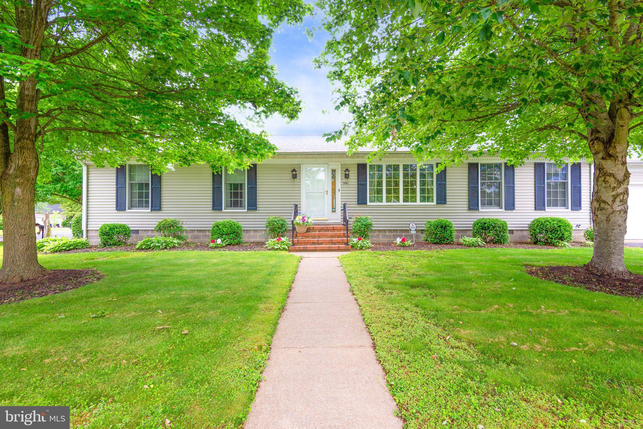 Easton, MD 21601,301 SPRING DR