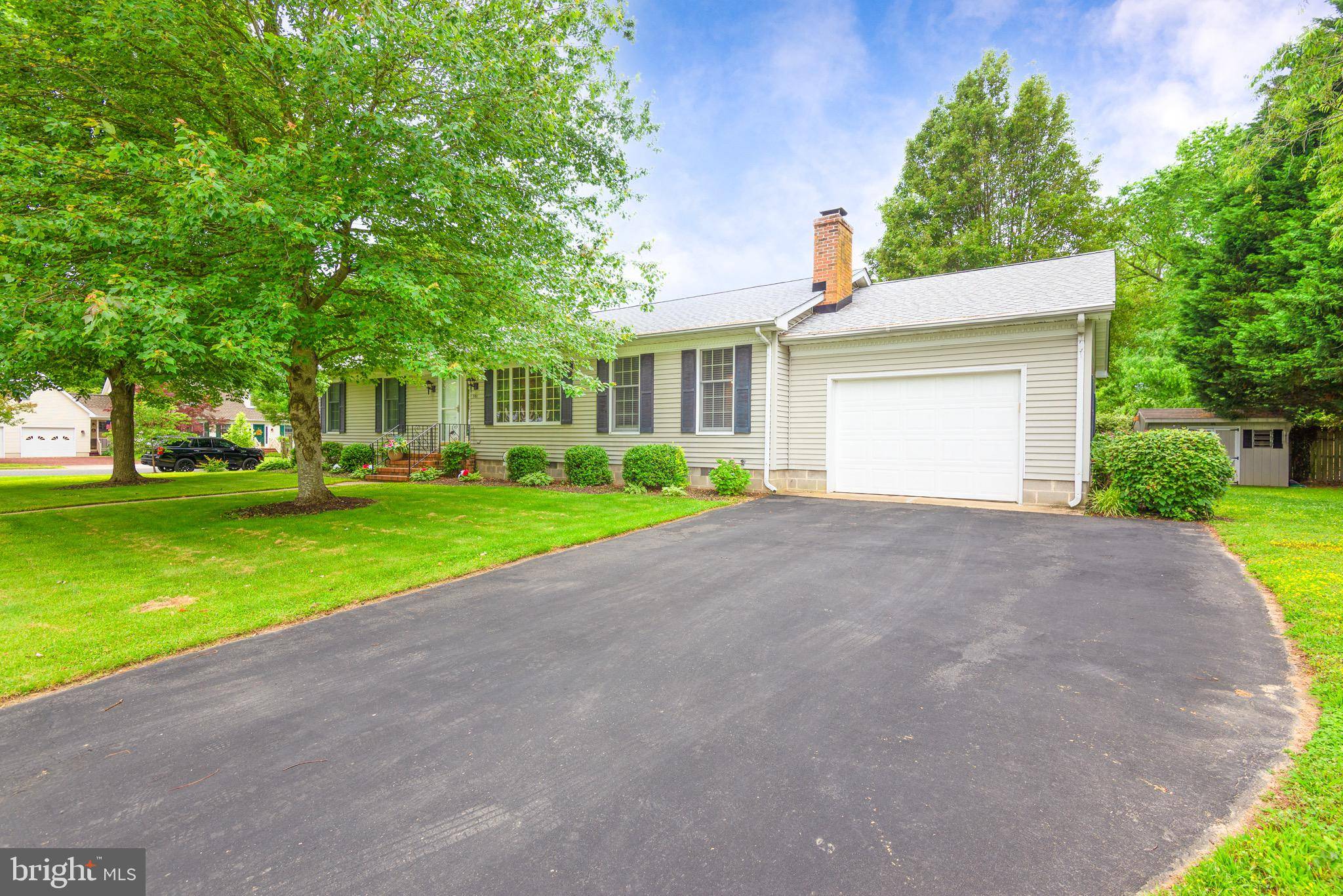 Easton, MD 21601,301 SPRING DR