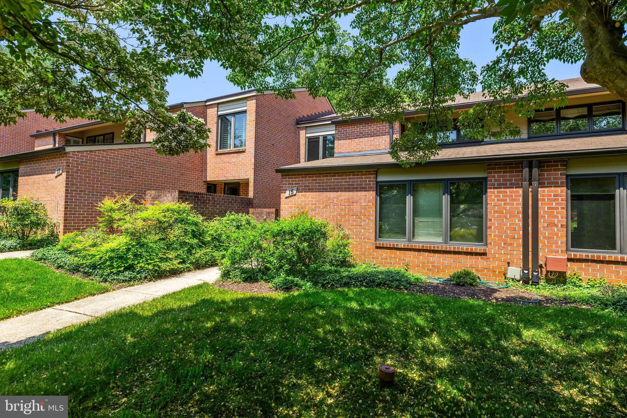 Lutherville Timonium, MD 21093,15 OAKRIDGE CT