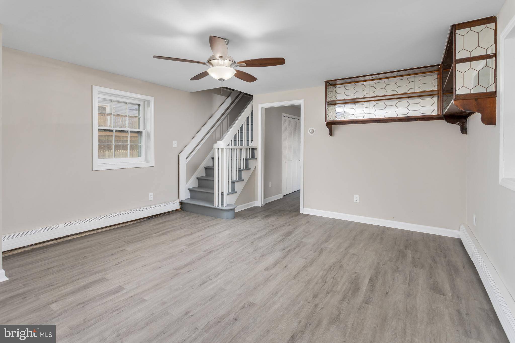 Keansburg, NJ 07734,16 WOODSIDE LN