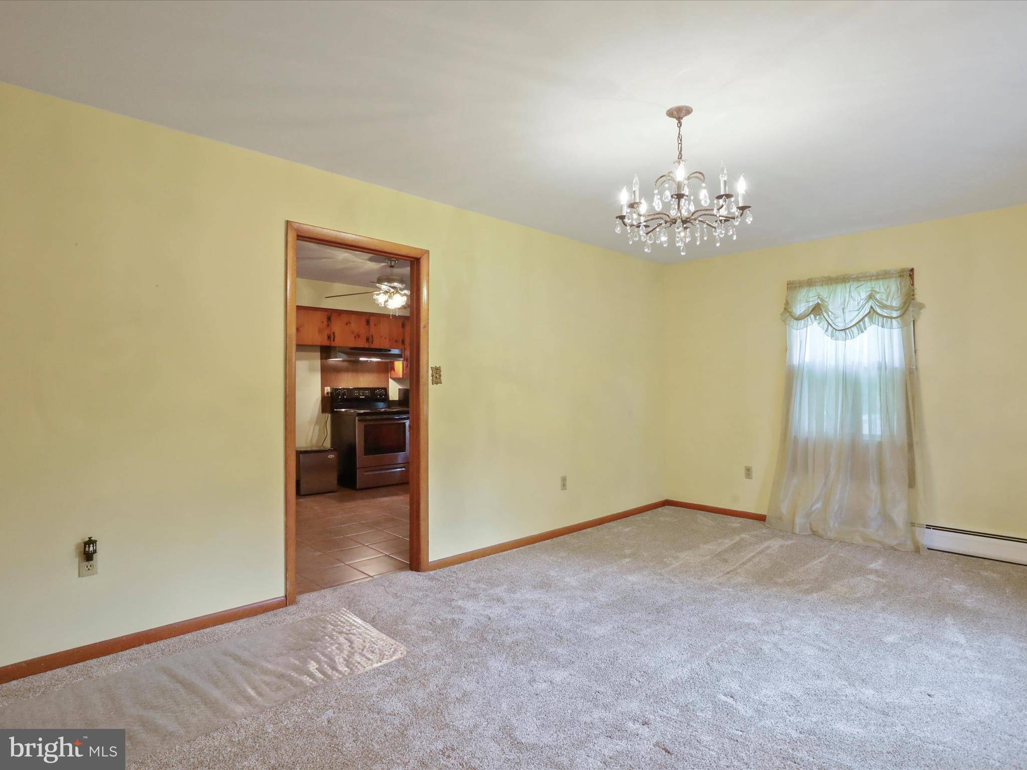 Strasburg, VA 22657,164 E MAPHIS ST