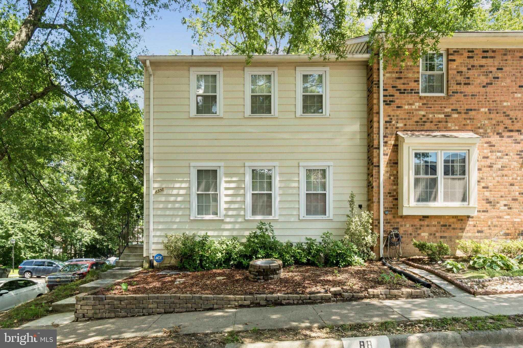 Lorton, VA 22079,8358 STATIONHOUSE CT