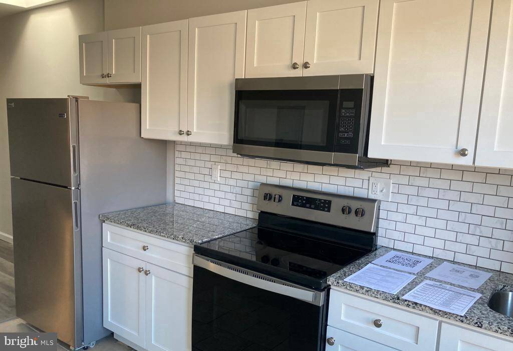 Philadelphia, PA 19126,7034 N BROAD ST #2