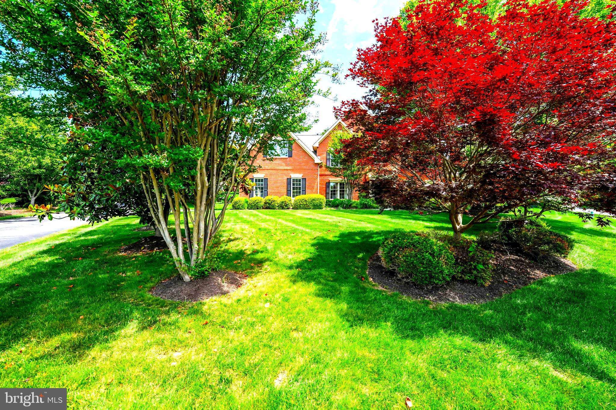Herndon, VA 20171,12704 AUTUMN CREST DR