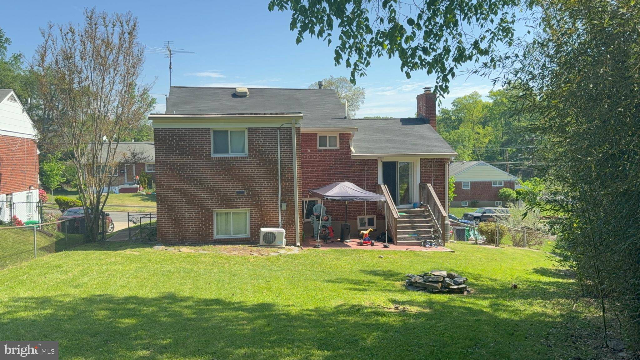 Capitol Heights, MD 20743,425 SAINT MARGARETS DR