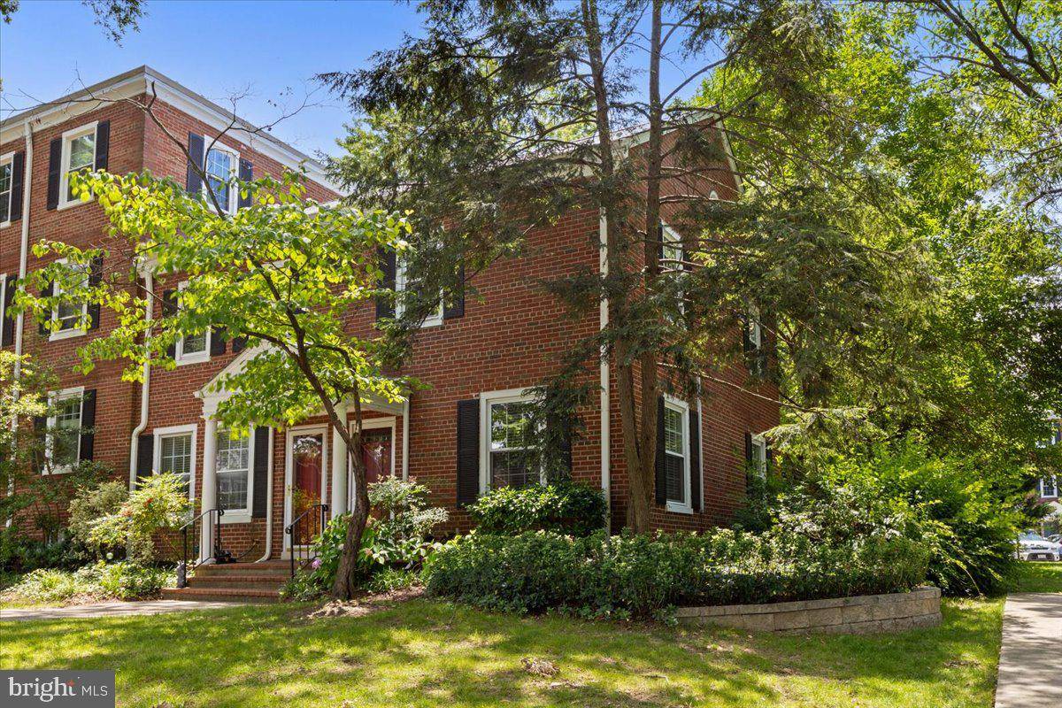 Arlington, VA 22206,2990 S COLUMBUS STREET