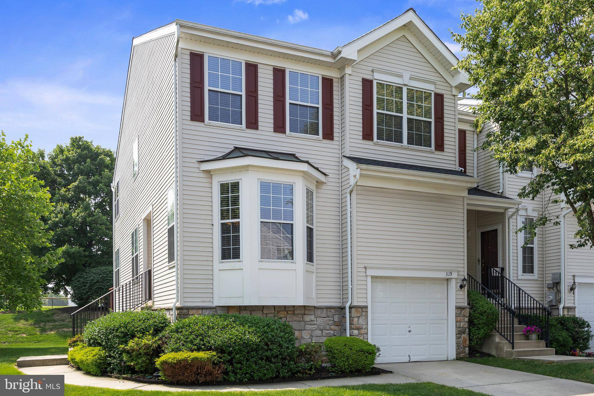 Delran, NJ 08075,319 HUNTINGTON DR