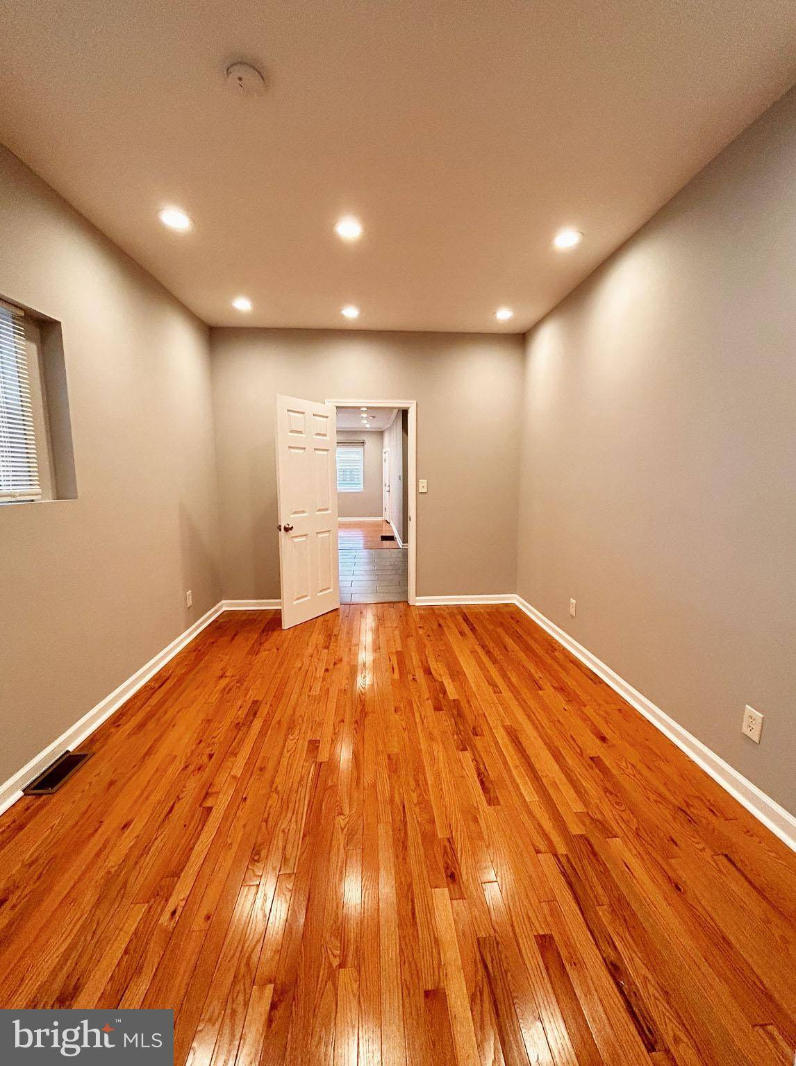Philadelphia, PA 19142,7053 PASCHALL AVE