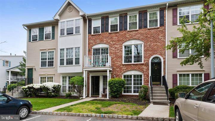 Trenton, NJ 08619,92 CHAMBORD CT