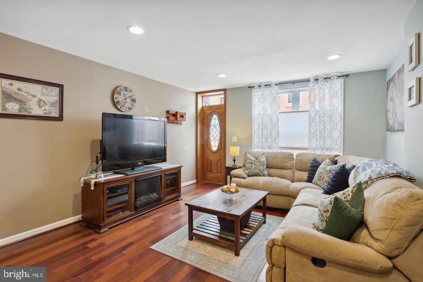 Philadelphia, PA 19145,2411 S BANCROFT ST