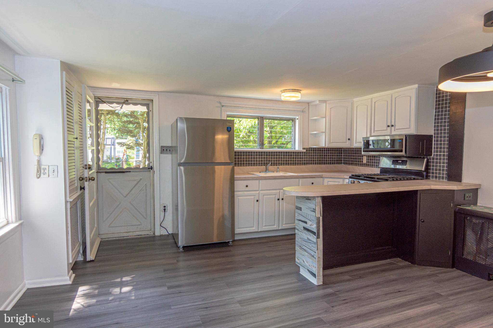 Feasterville Trevose, PA 19053,446 CLEARVIEW
