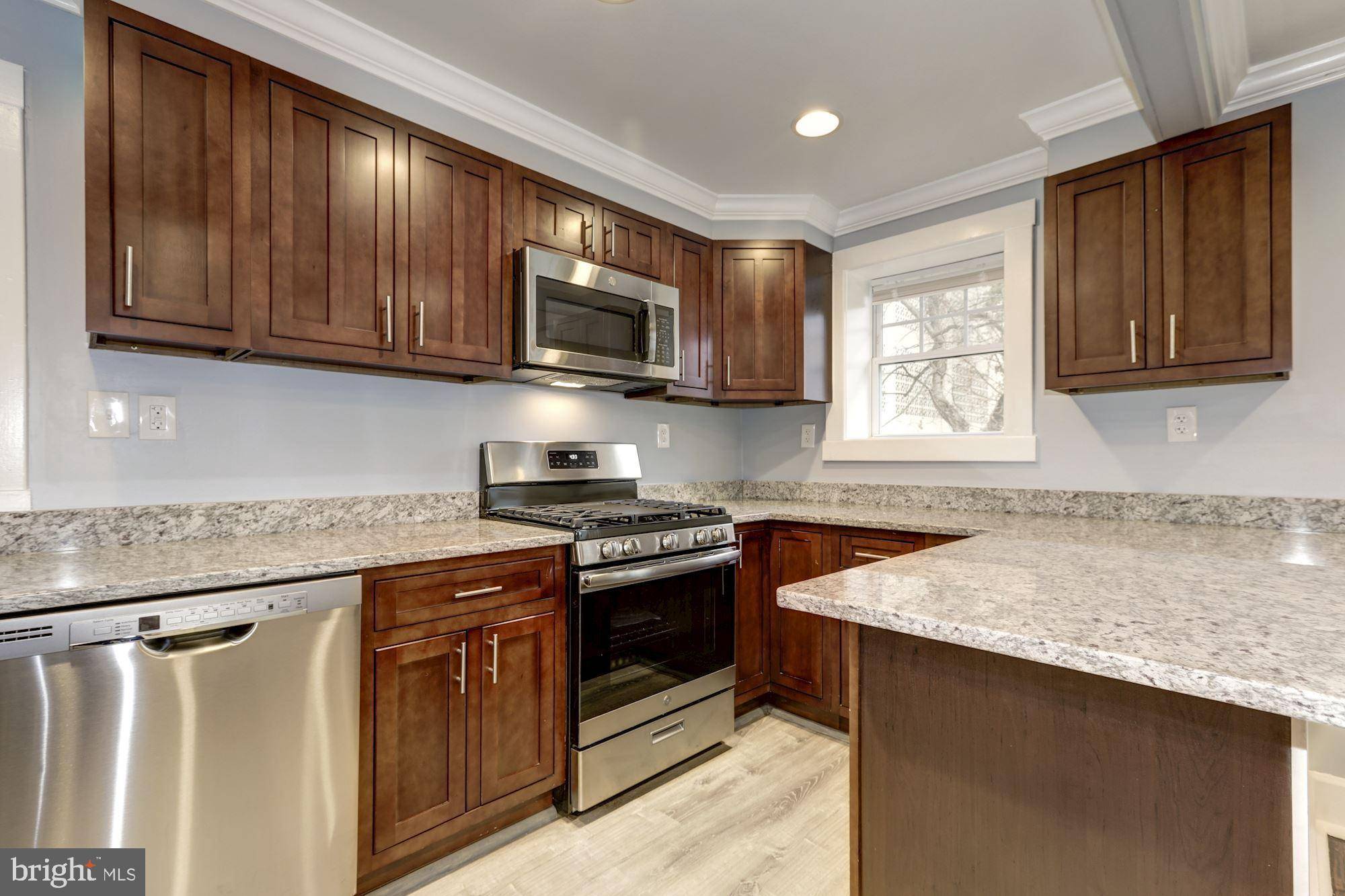Silver Spring, MD 20910,811 THAYER AVE #2
