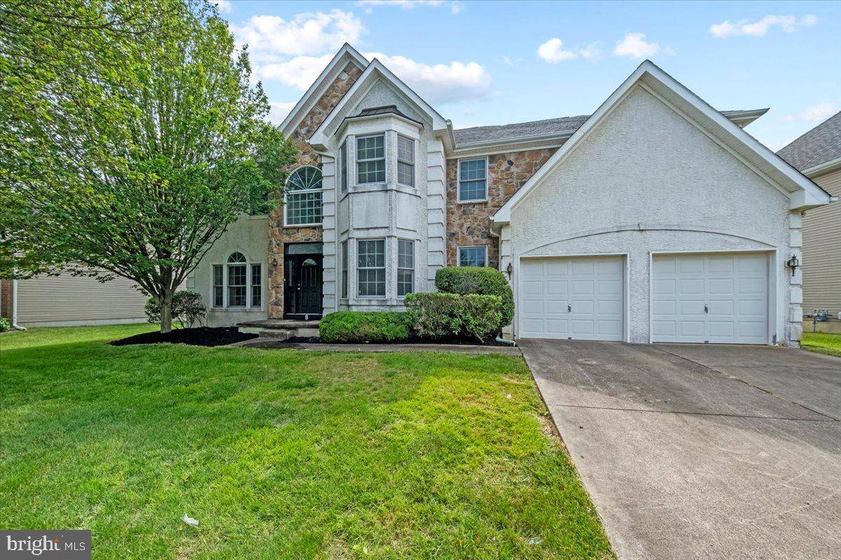 Mount Holly, NJ 08060,8 SAWGRASS DR