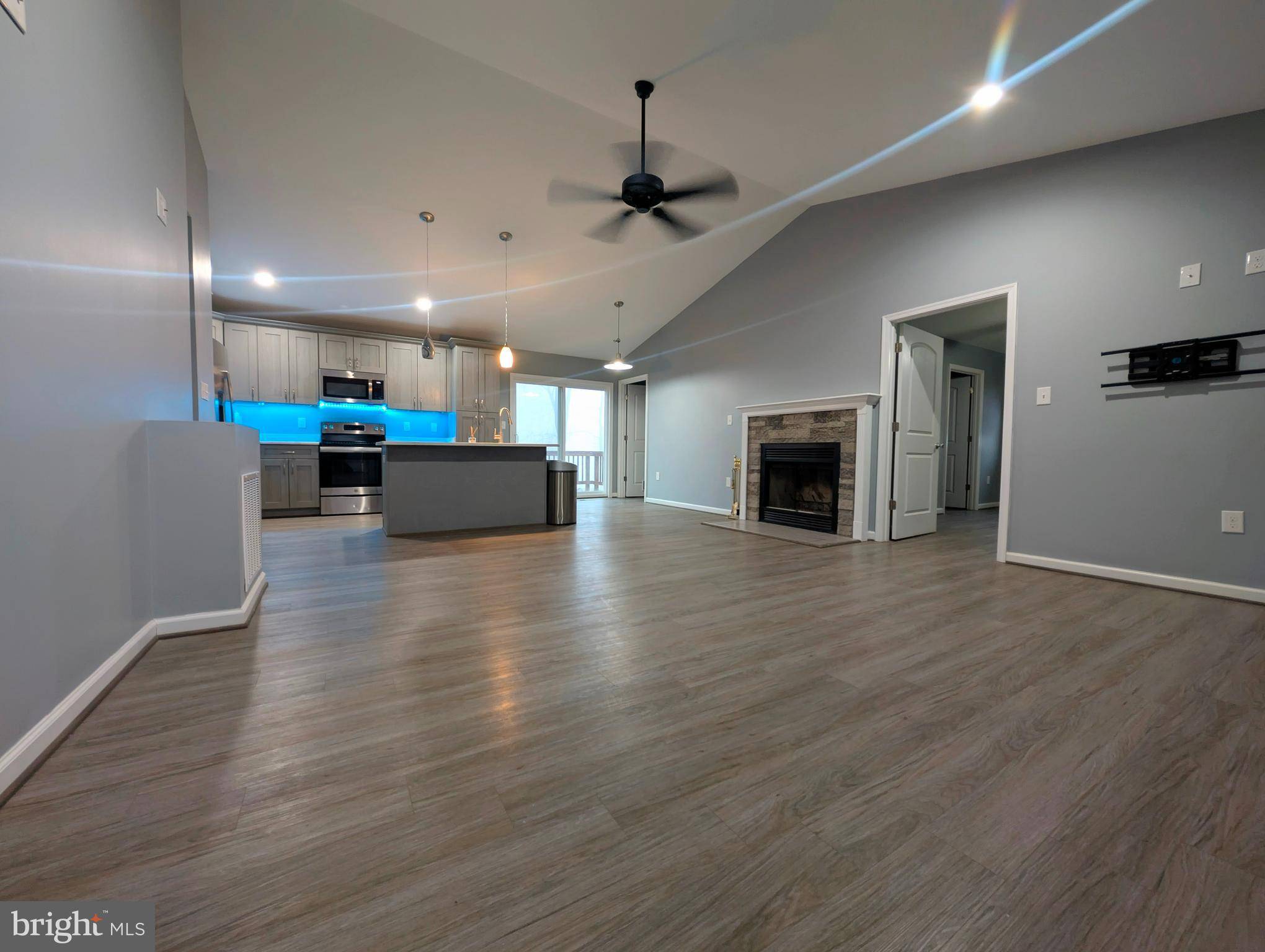 Linden, VA 22642,87 TULIP POPLAR DR