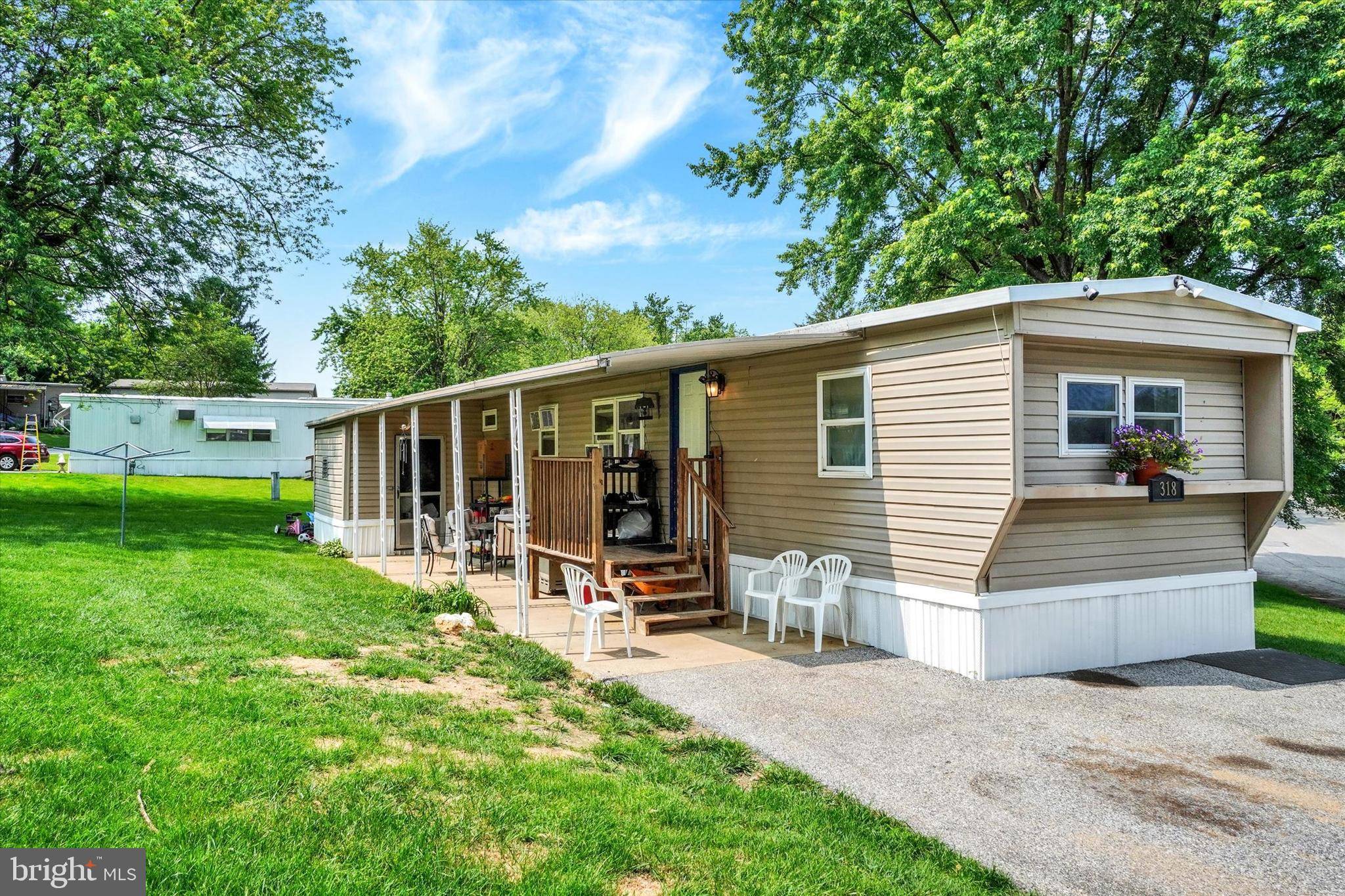 Mount Wolf, PA 17347,318 LANDOLA AVE