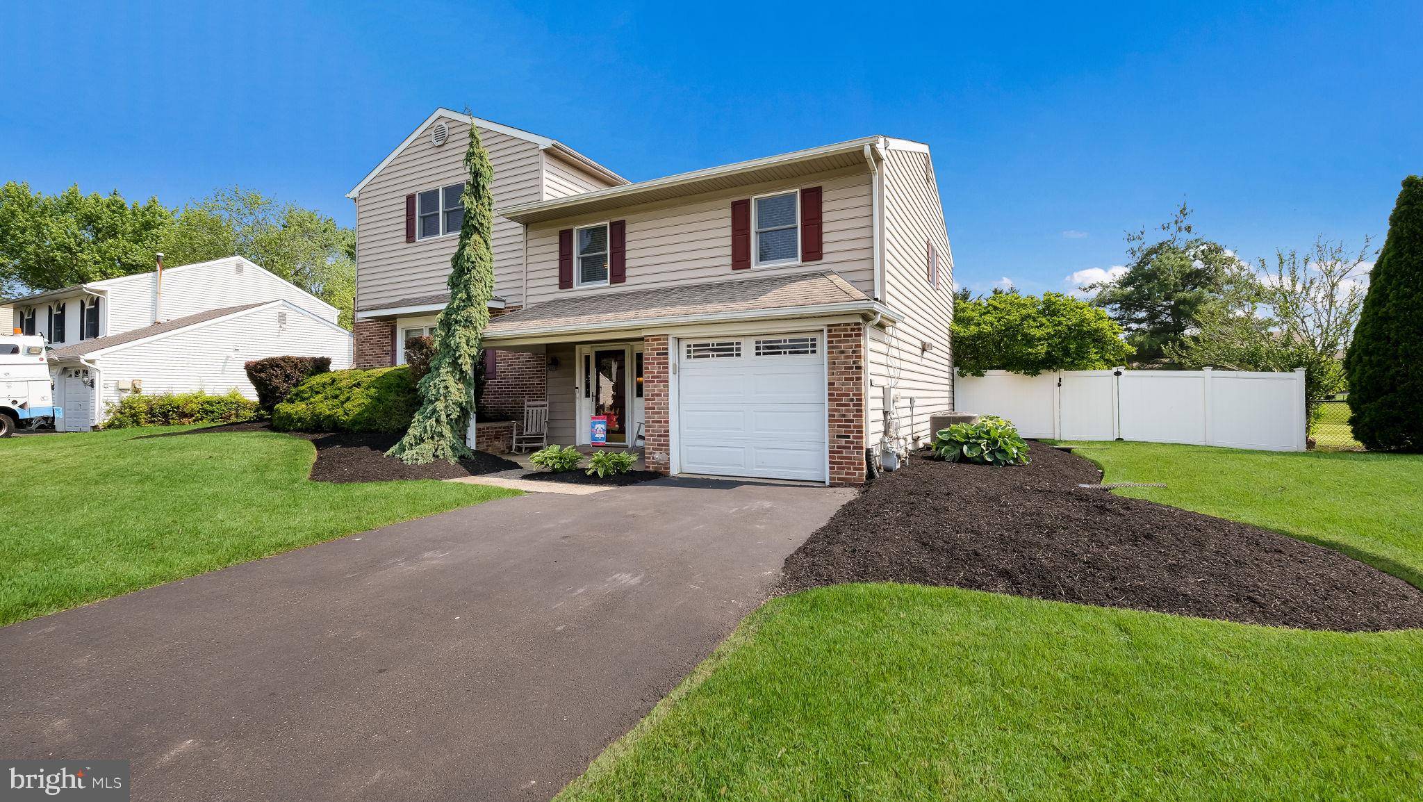 Warminster, PA 18974,275 MAGNOLIA RD