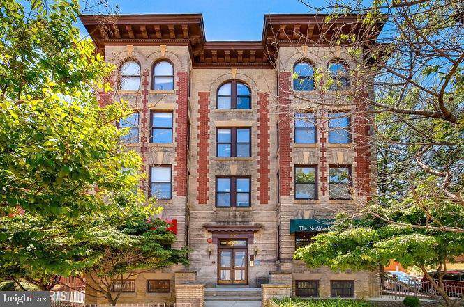 Washington, DC 20009,1930 18TH ST NW #B2