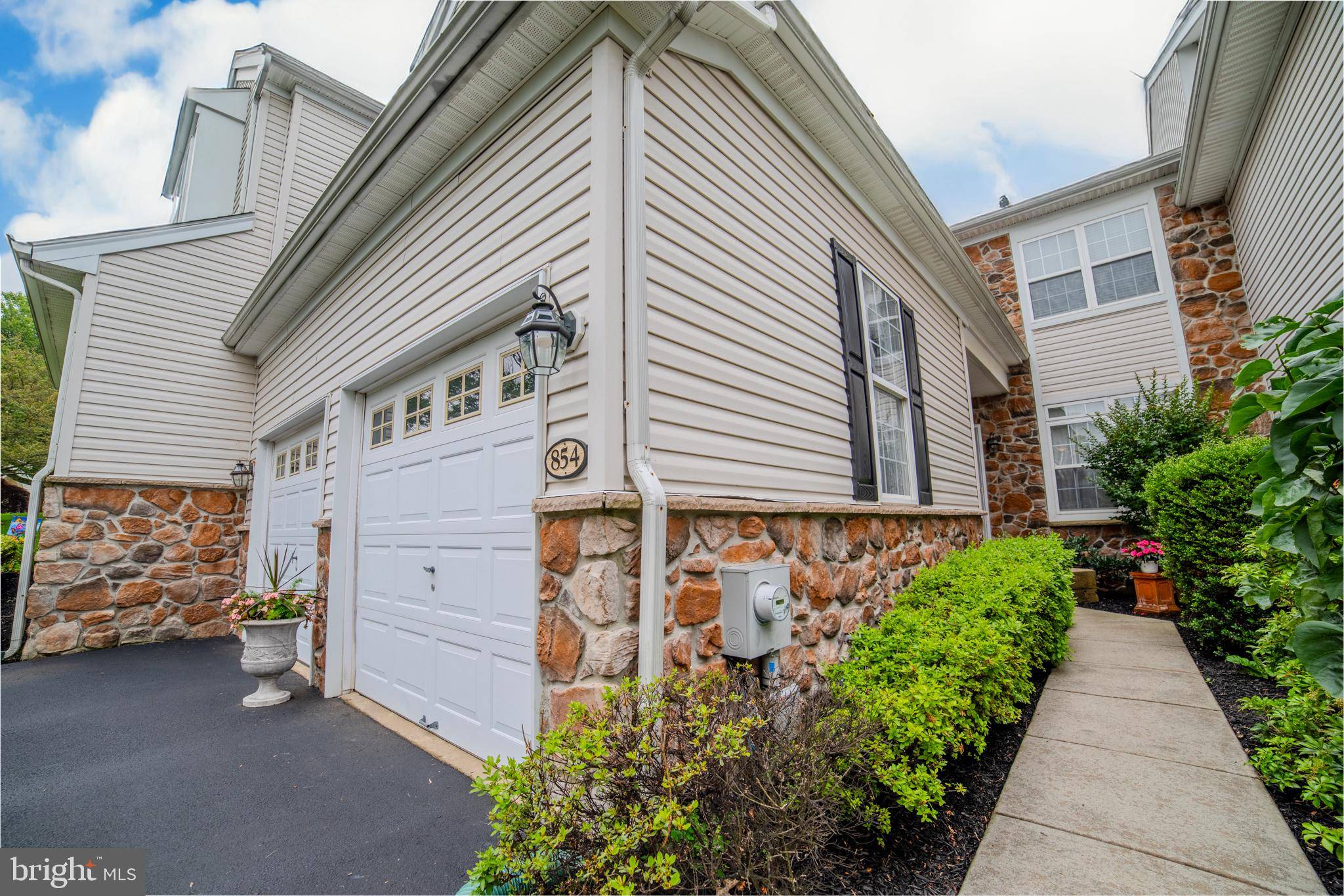 West Chester, PA 19382,854 HINCHLEY RUN