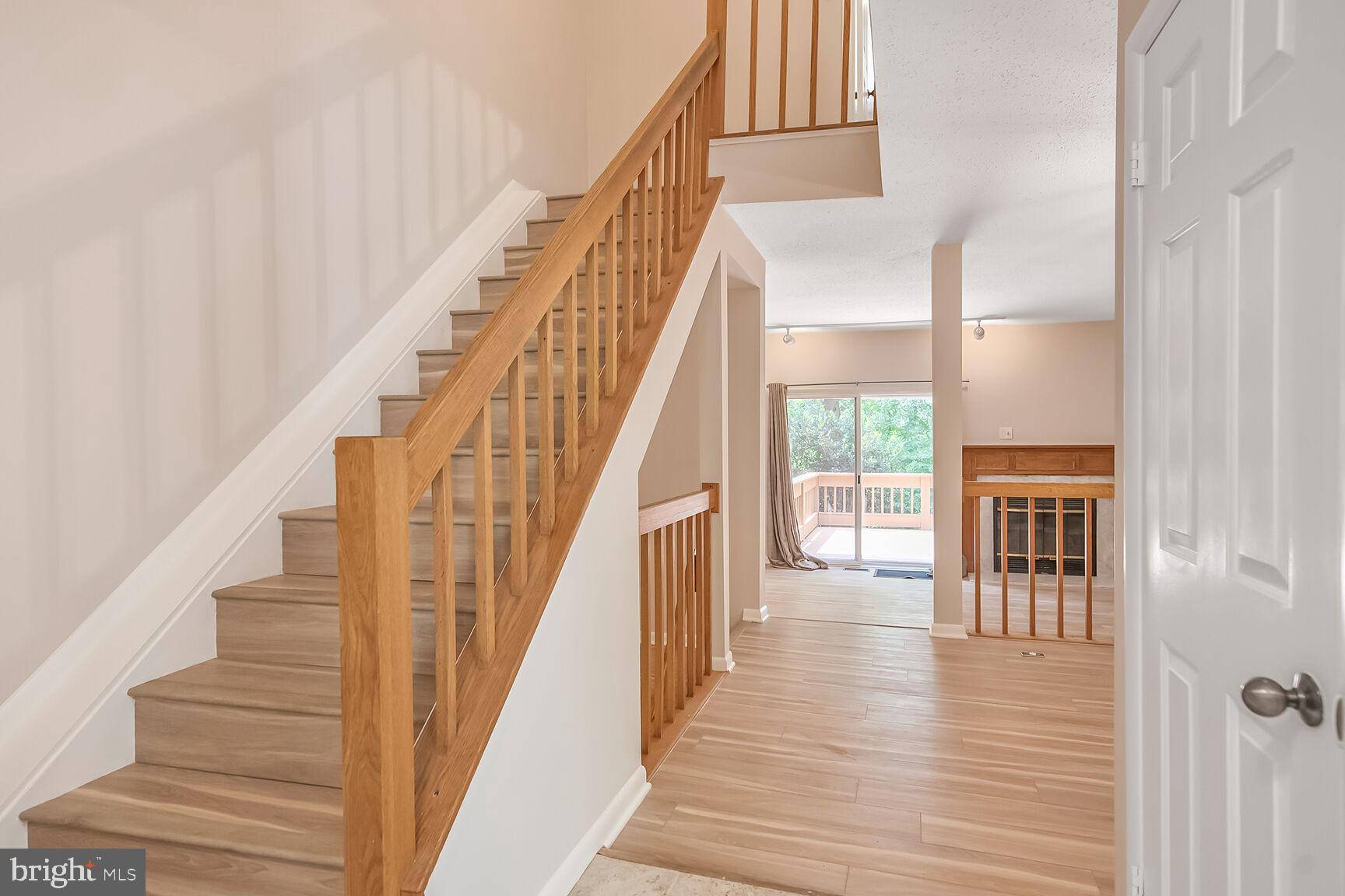 Reston, VA 20190,1657 OAK SPRING WAY