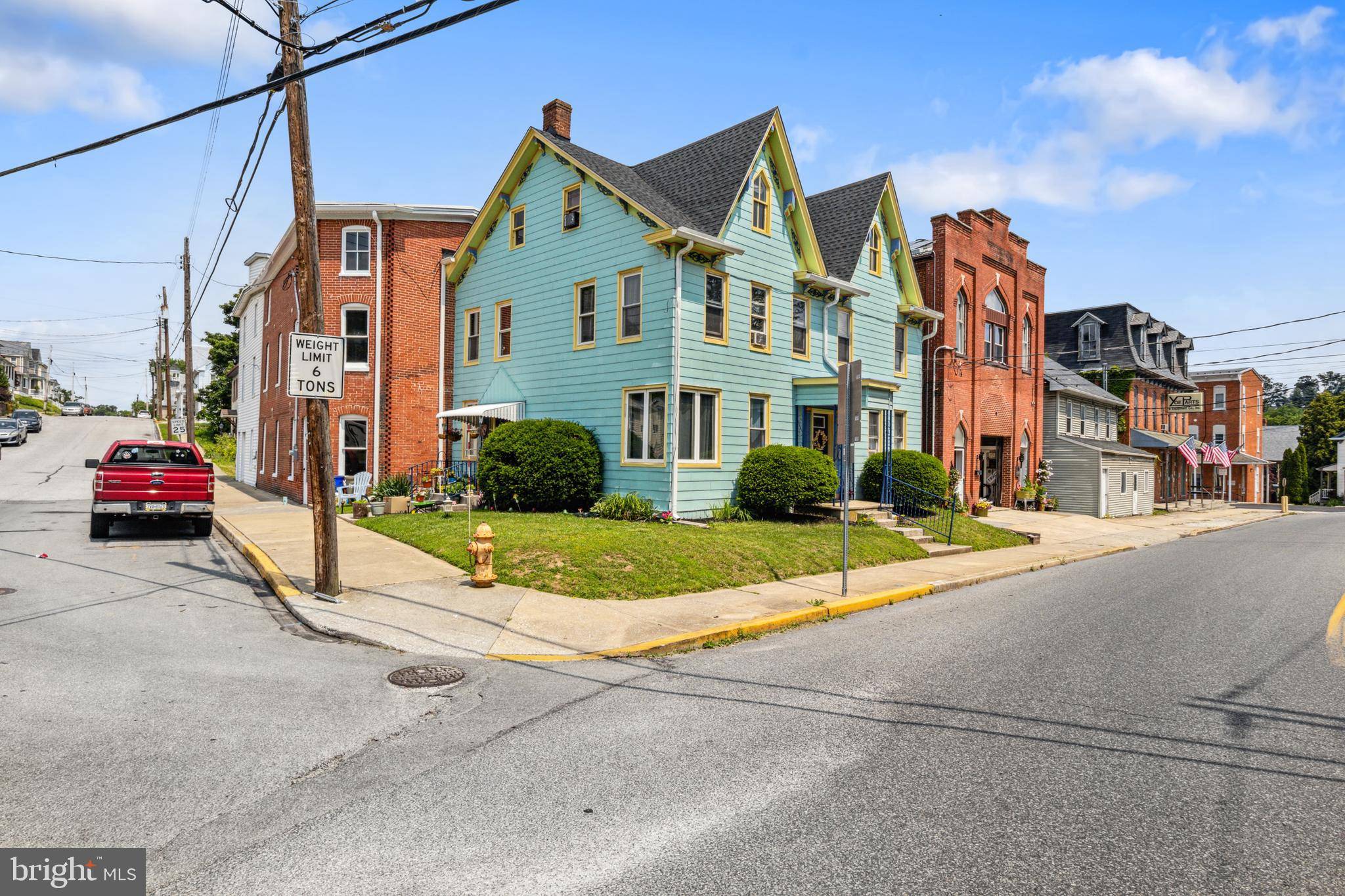 Yoe, PA 17313,74 S MAIN ST
