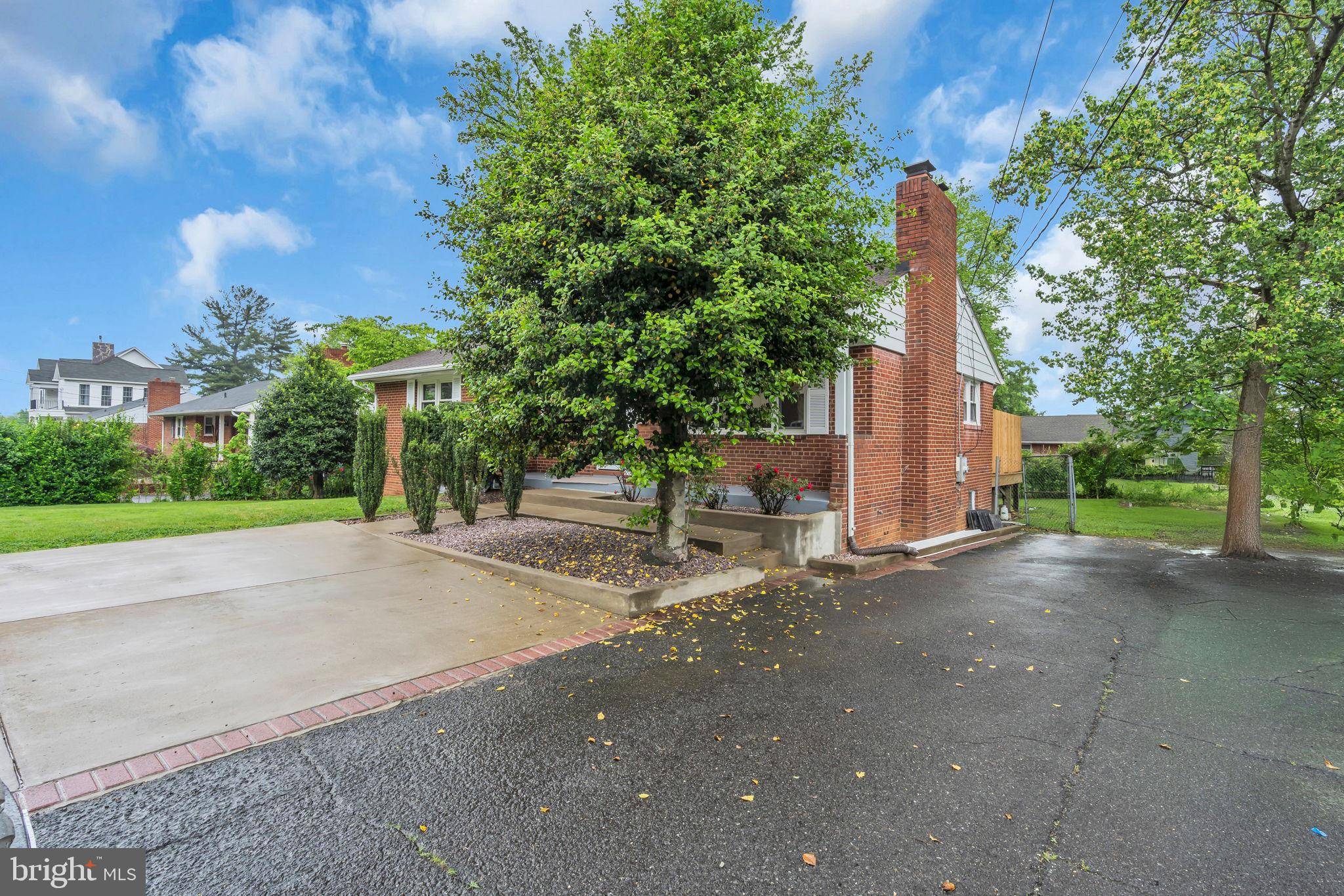 Springfield, VA 22151,6809 BRADDOCK RD