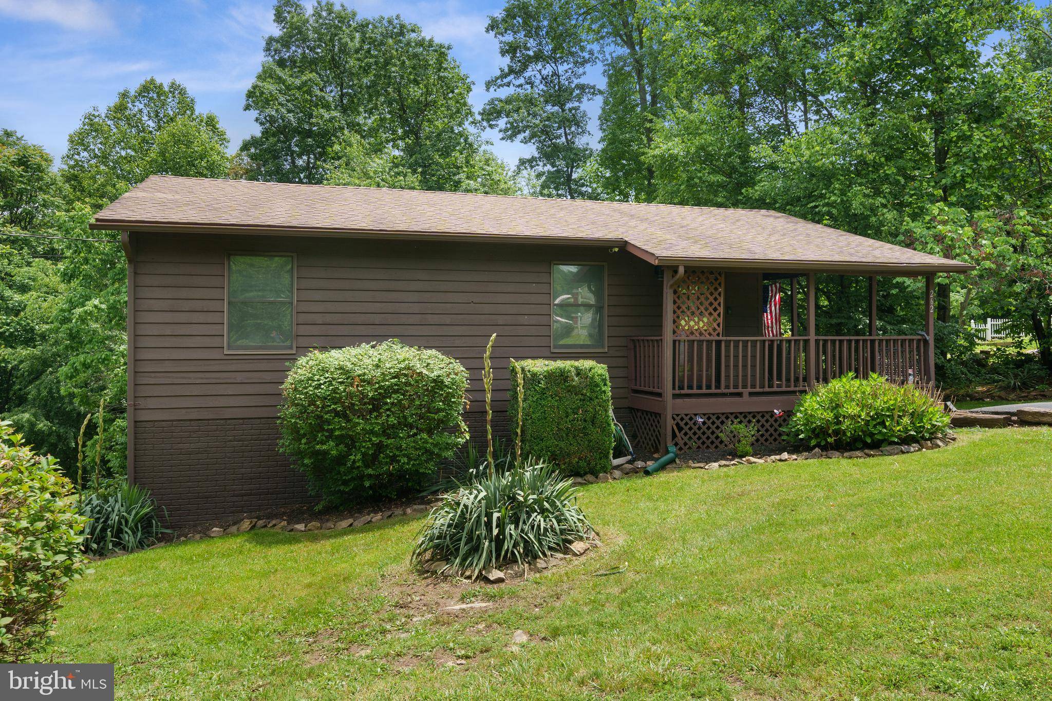 Linden, VA 22642,262 BLUE VALLEY RD
