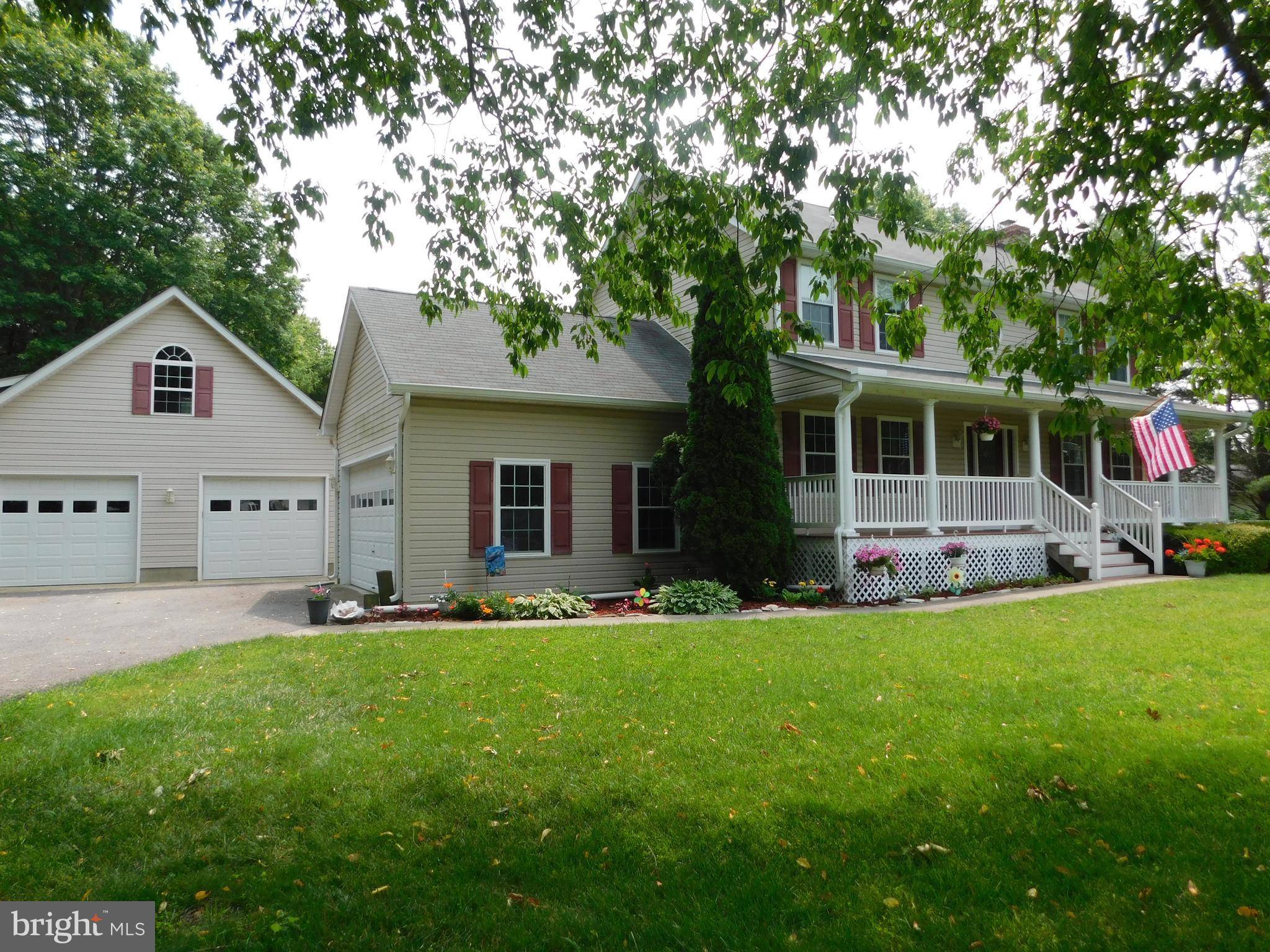 Prince Frederick, MD 20678,215 CEDAR BEACH DR
