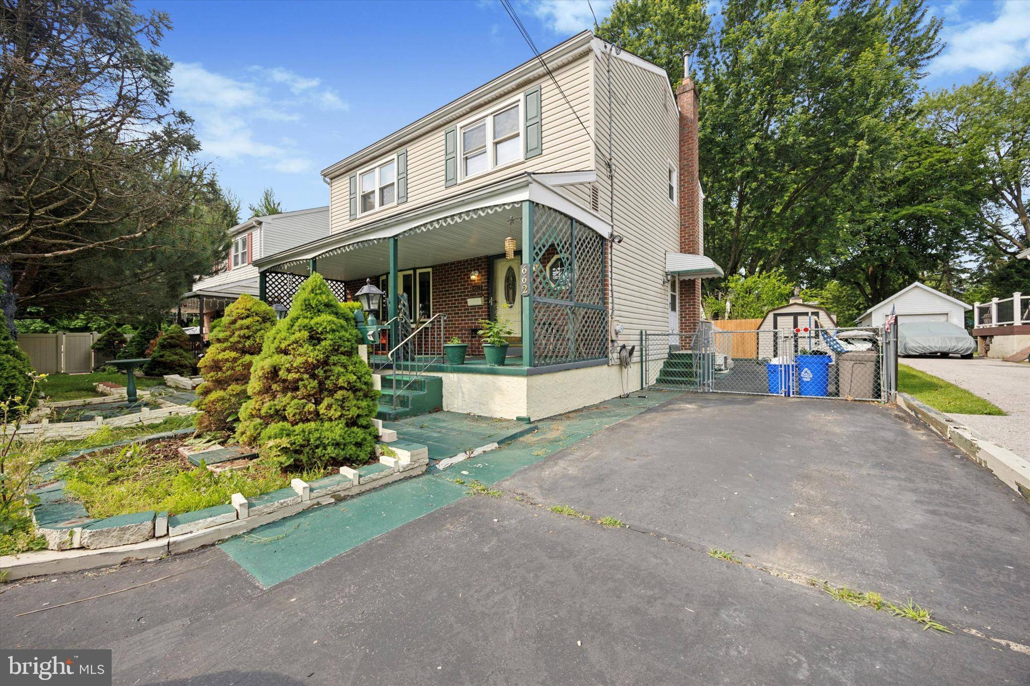 Secane, PA 19018,662 S OAK AVE
