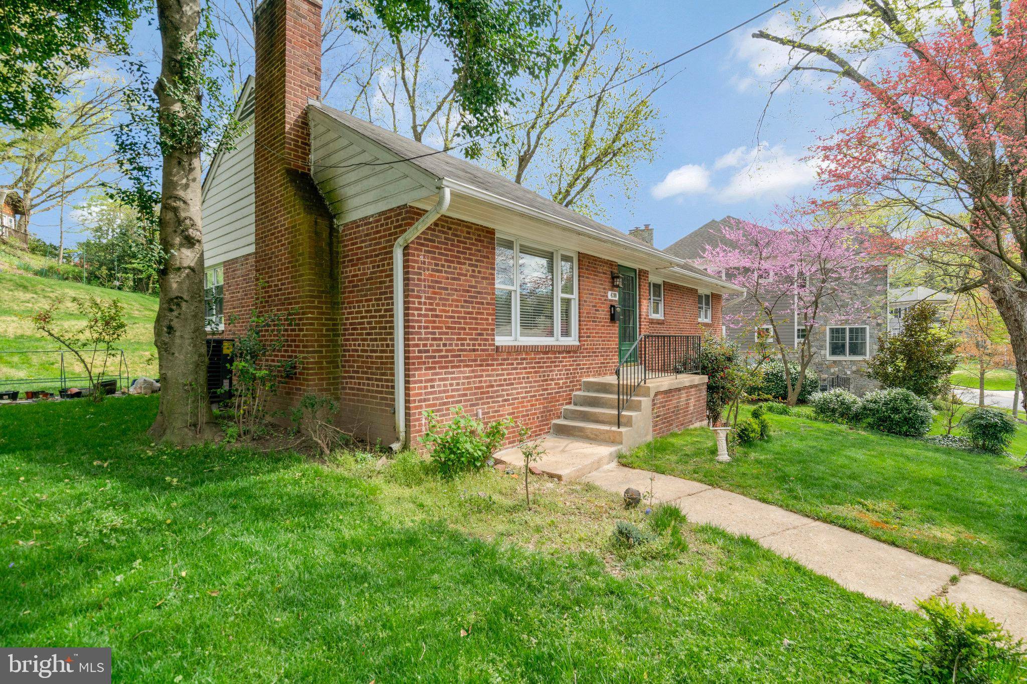 Arlington, VA 22207,4200 35TH ST N