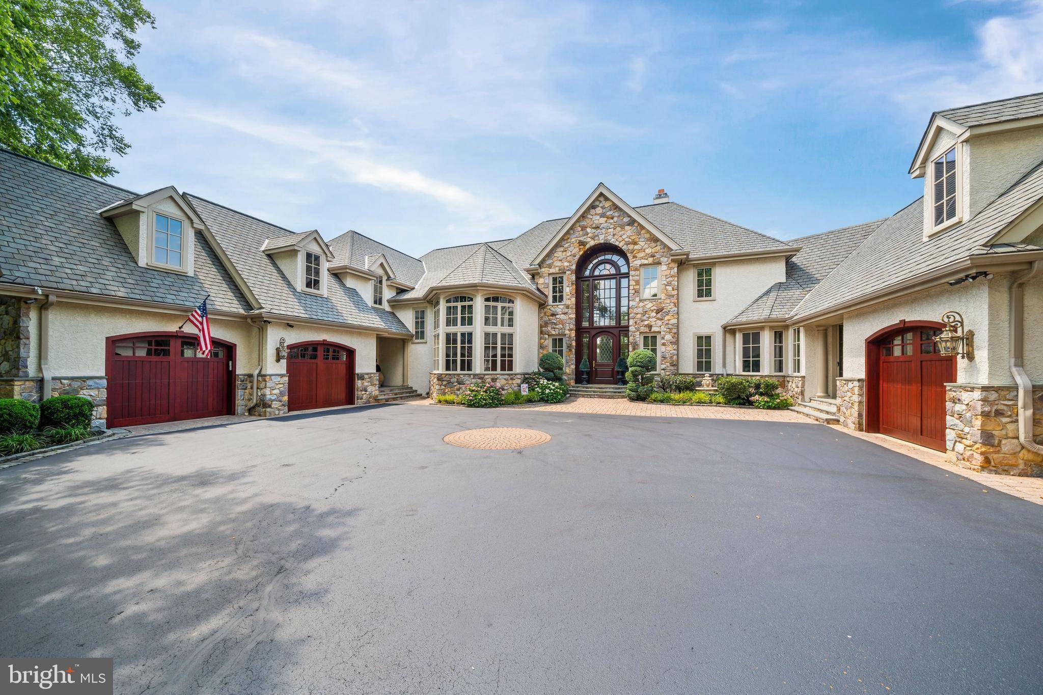 Wilmington, DE 19807,115 CENTRENEST LN