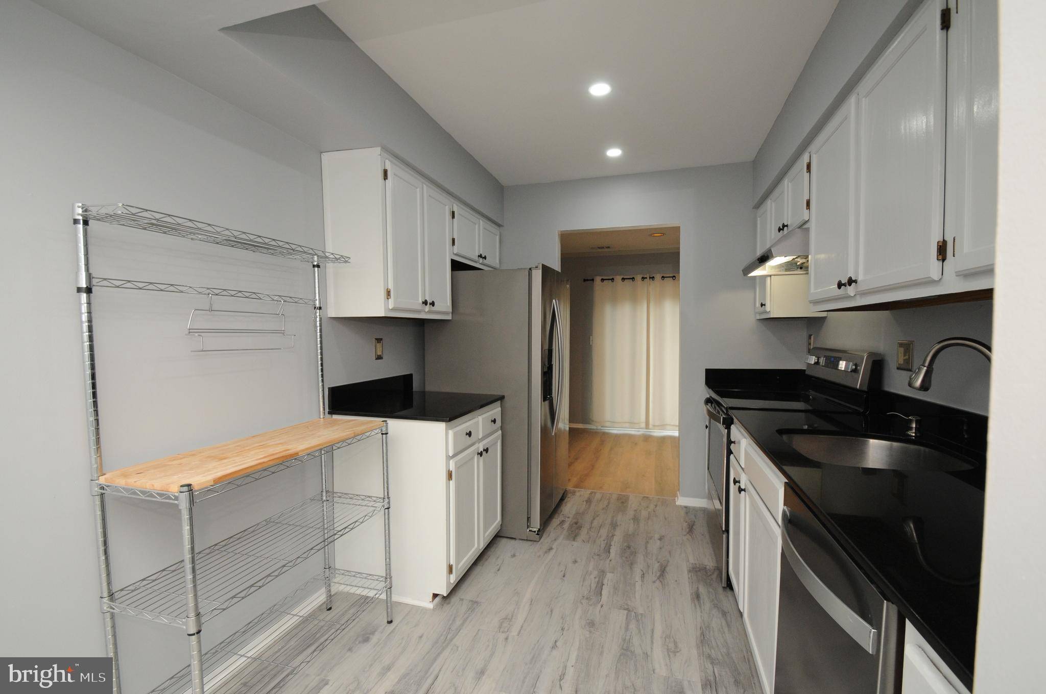 Ellicott City, MD 21043,7803 WHISTLING PINES CT