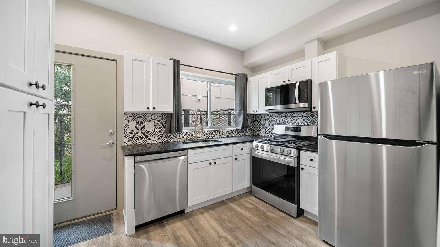 Philadelphia, PA 19122,1852 N MARSHALL ST
