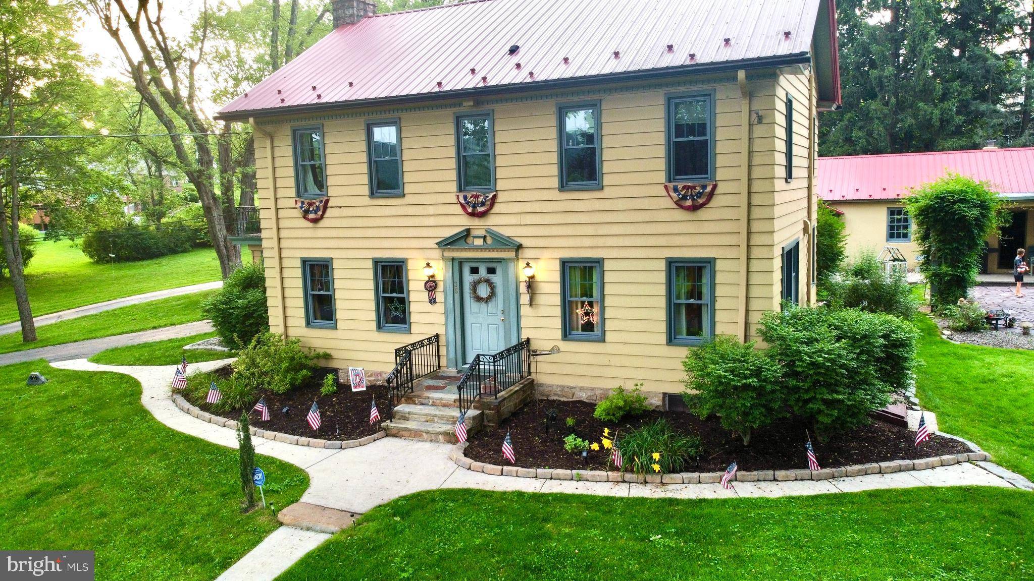 Tamaqua, PA 18252,35 HOLLAND ST