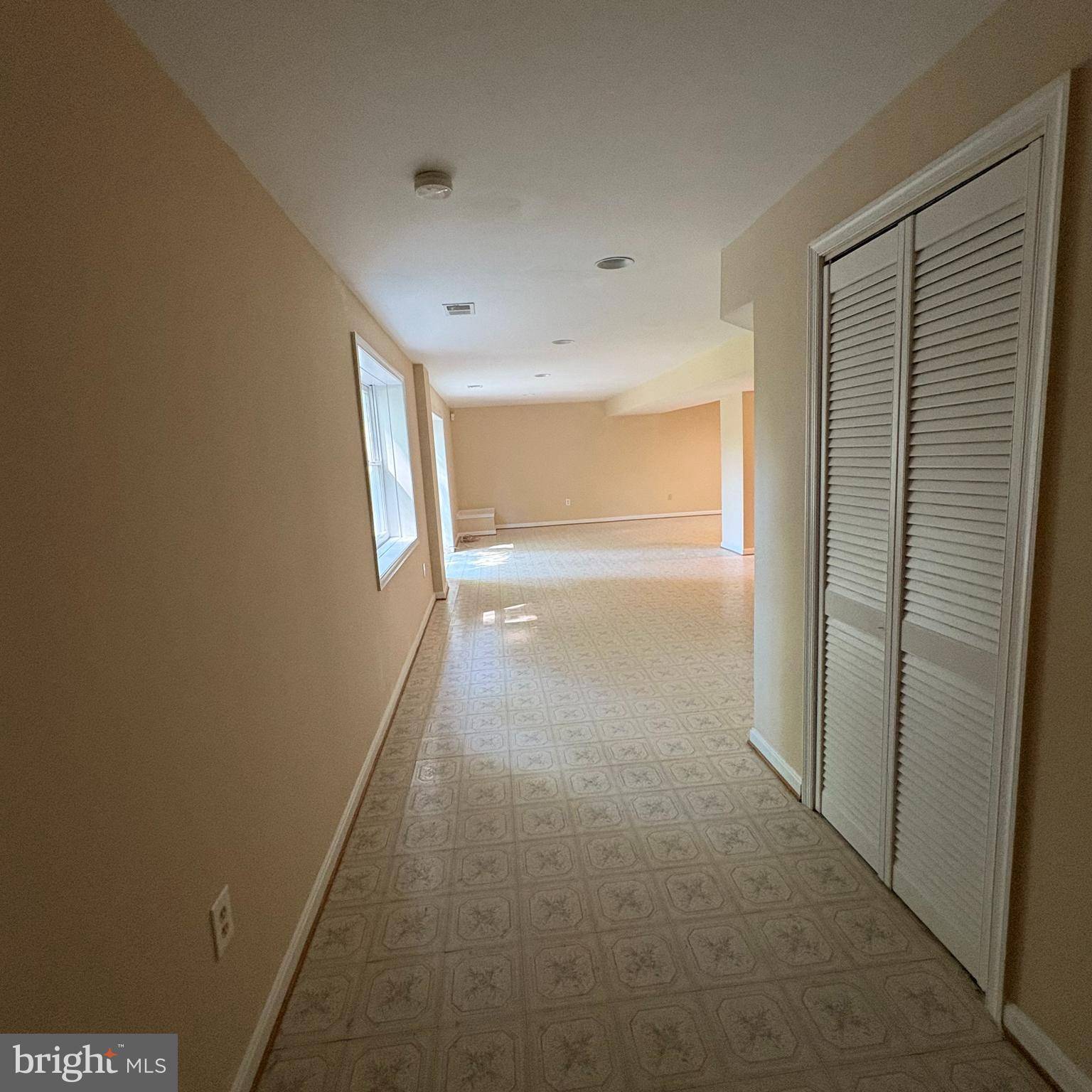 Annandale, VA 22003,3502 HOLLY RD