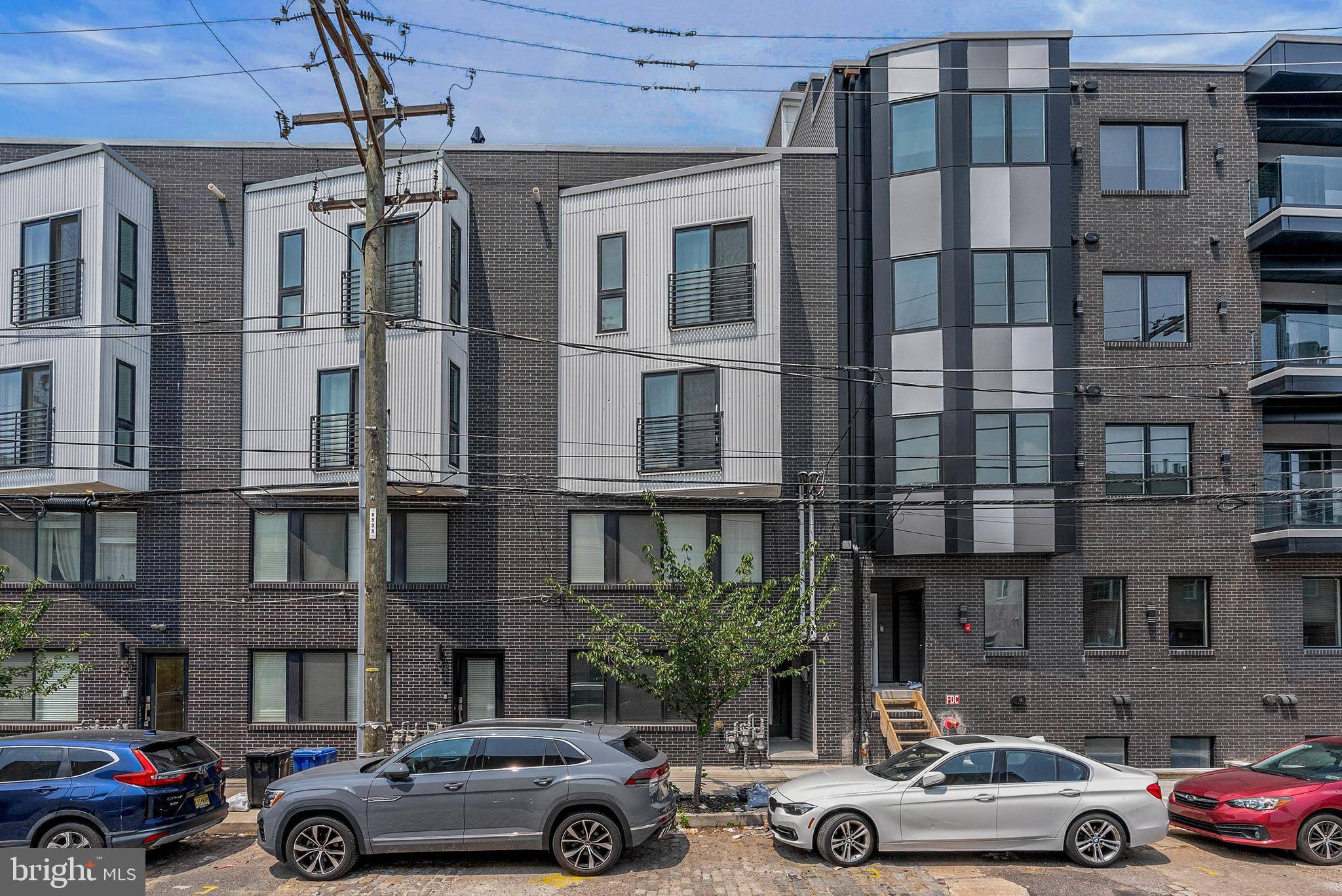 Philadelphia, PA 19123,402 N FRONT ST #3