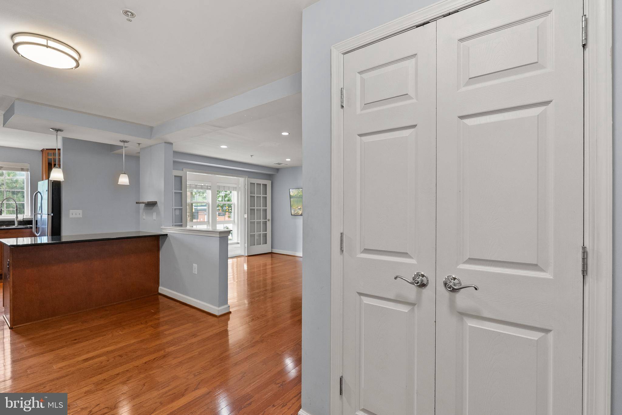 Arlington, VA 22204,4165 S FOUR MILE RUN DR #203