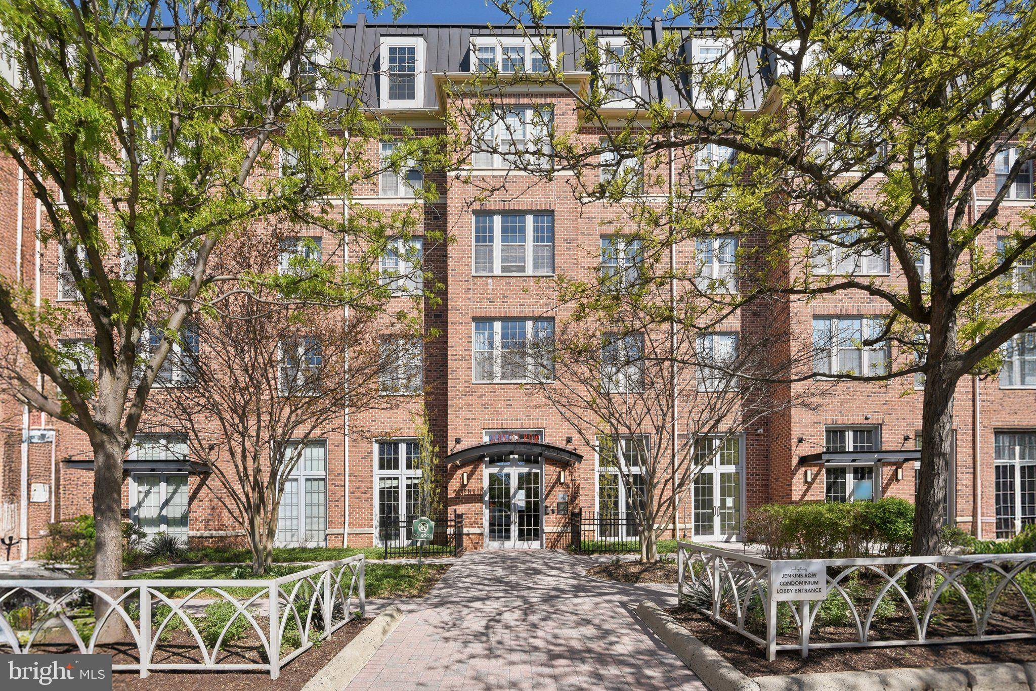Washington, DC 20003,1391 PENNSYLVANIA AVE SE #249