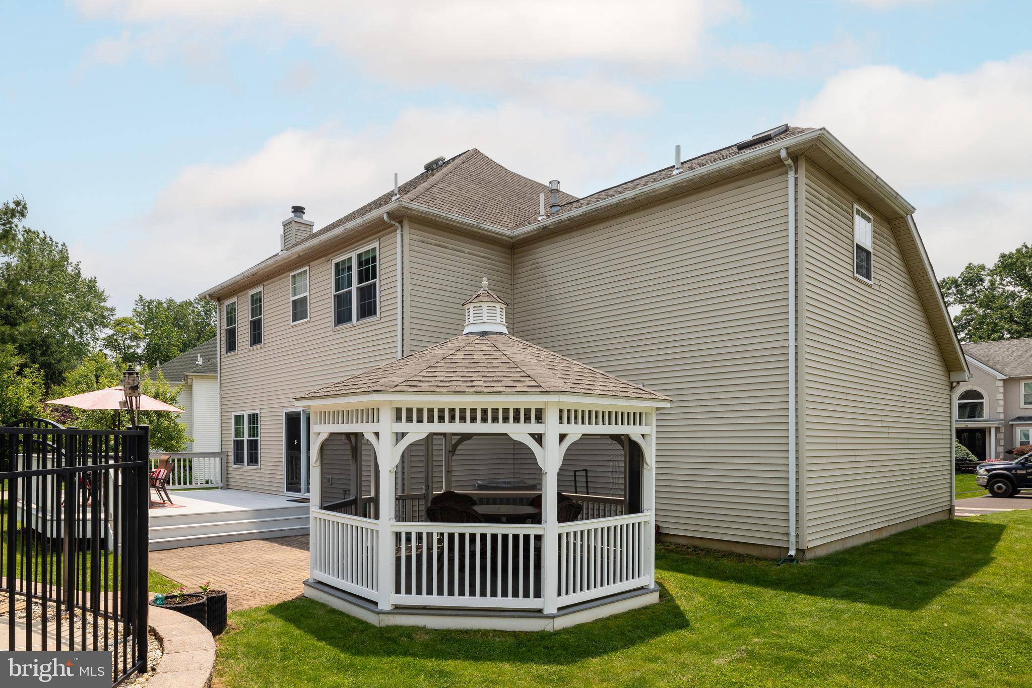 Langhorne, PA 19047,107 FAIRWAY DR
