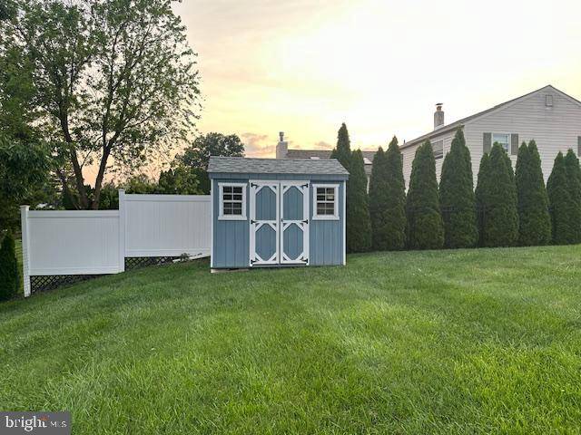 Warminster, PA 18974,1253 TULIP RD