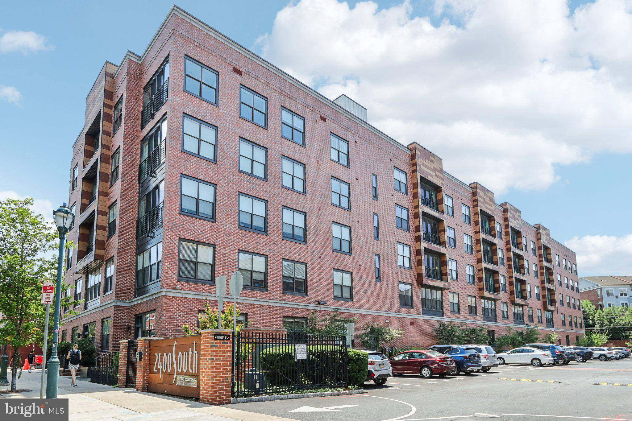 Philadelphia, PA 19146,600 S 24TH ST #204