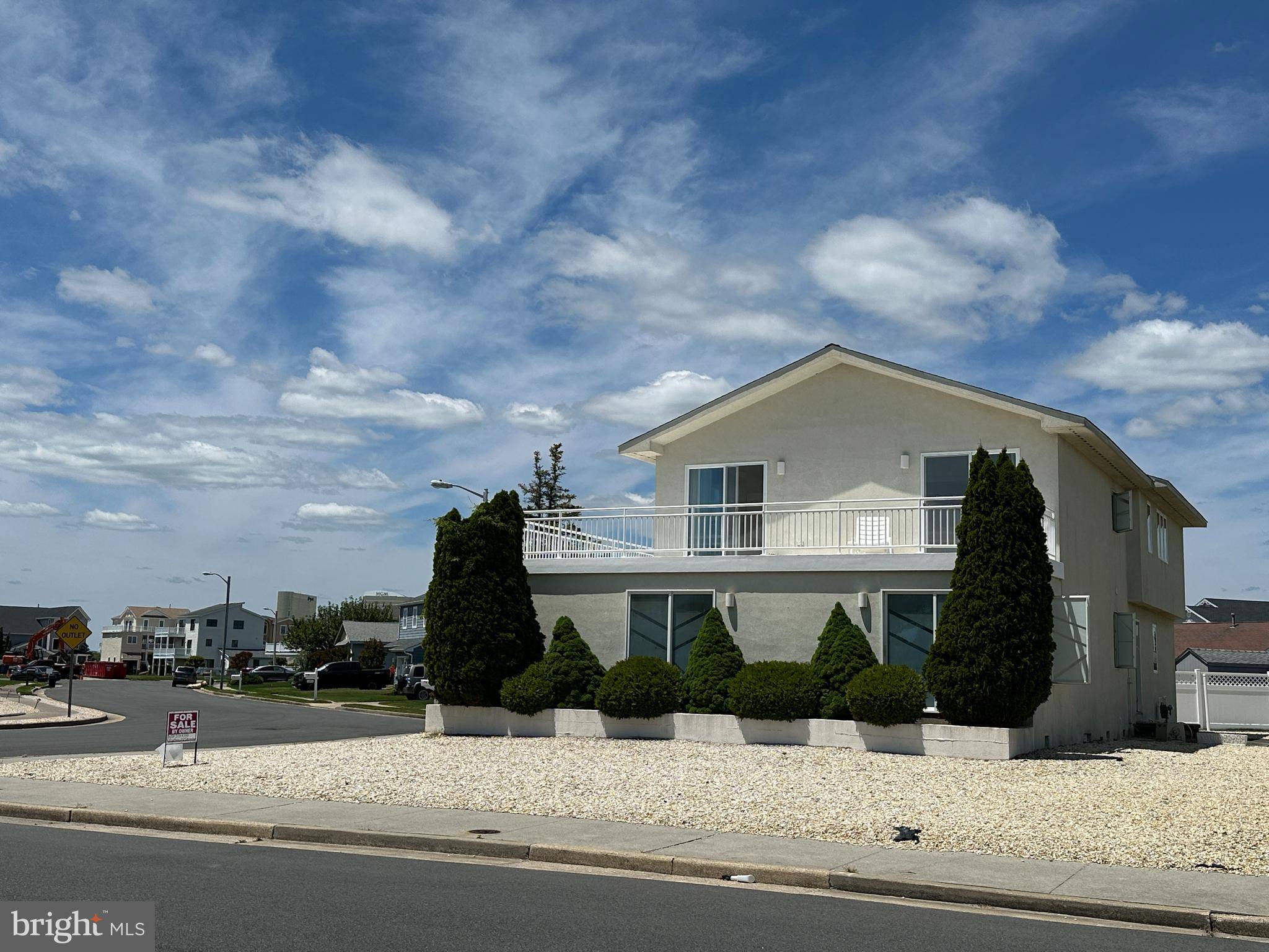 Brigantine, NJ 08203,5205 OCEAN DR S