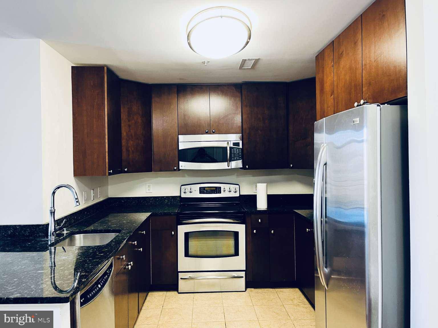 Oxon Hill, MD 20745,155 POTOMAC PSGE #502