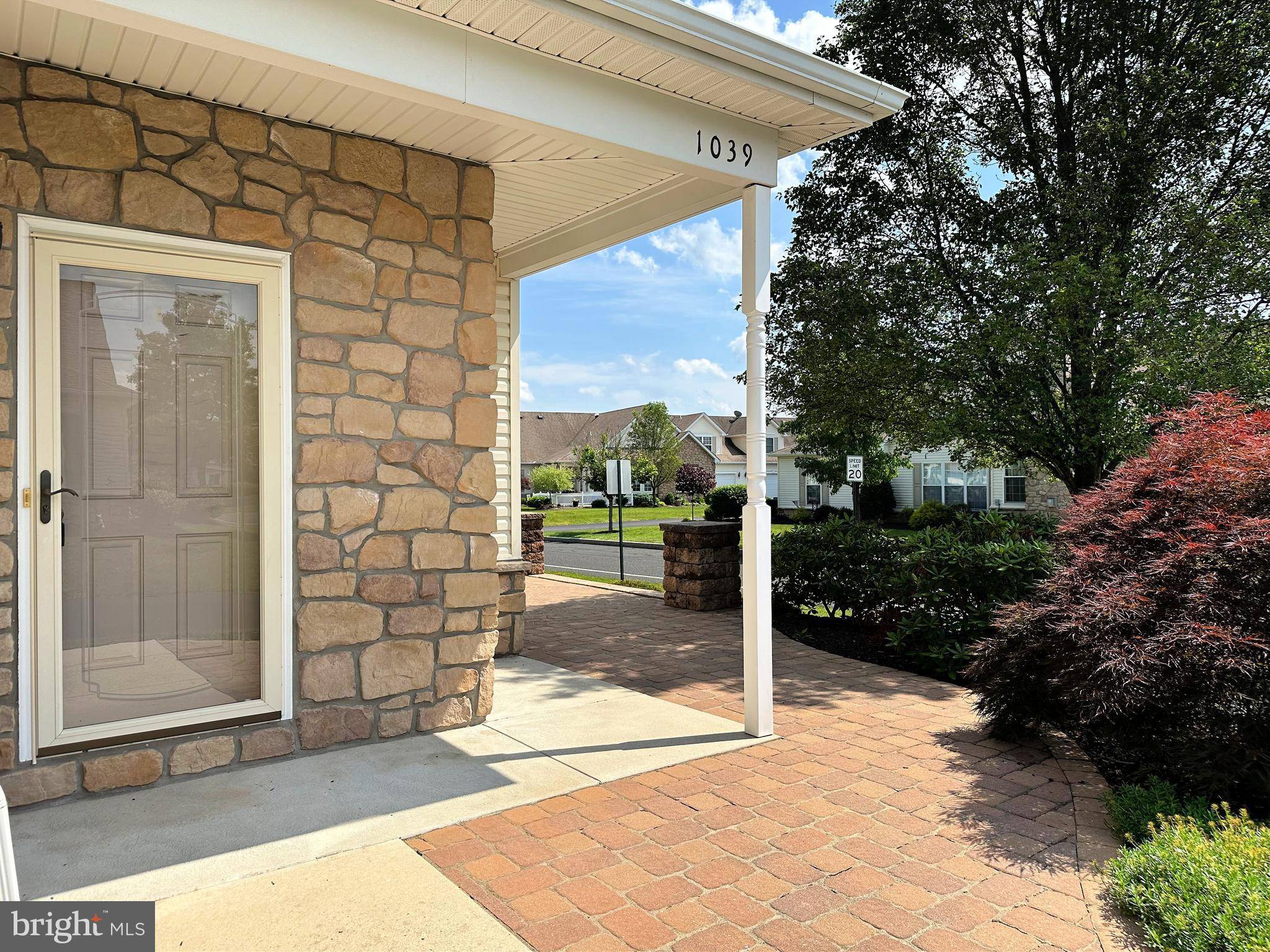 Pennsburg, PA 18073,1039 BURGUNDY CIR
