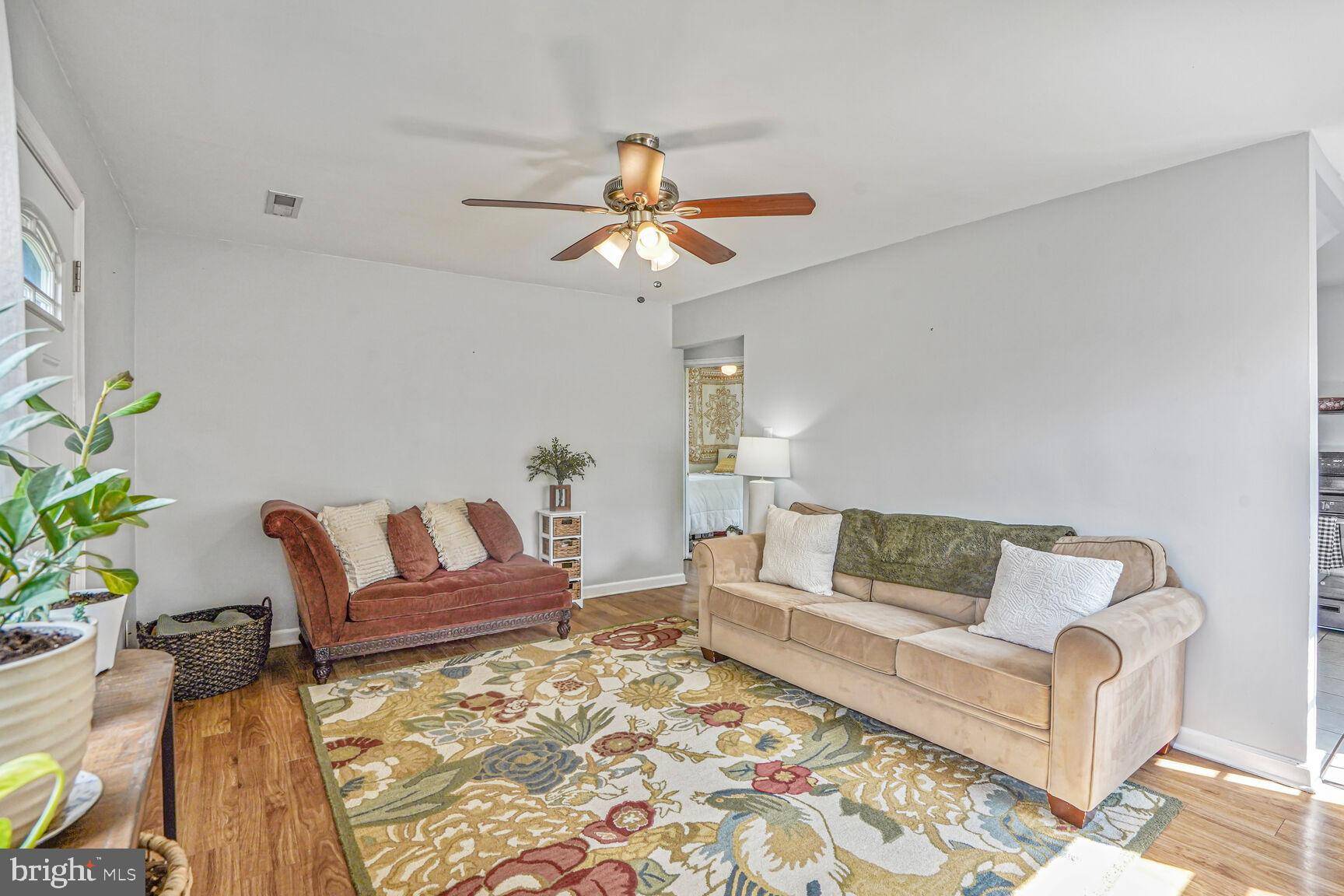 Manassas Park, VA 20111,146 POLK DR