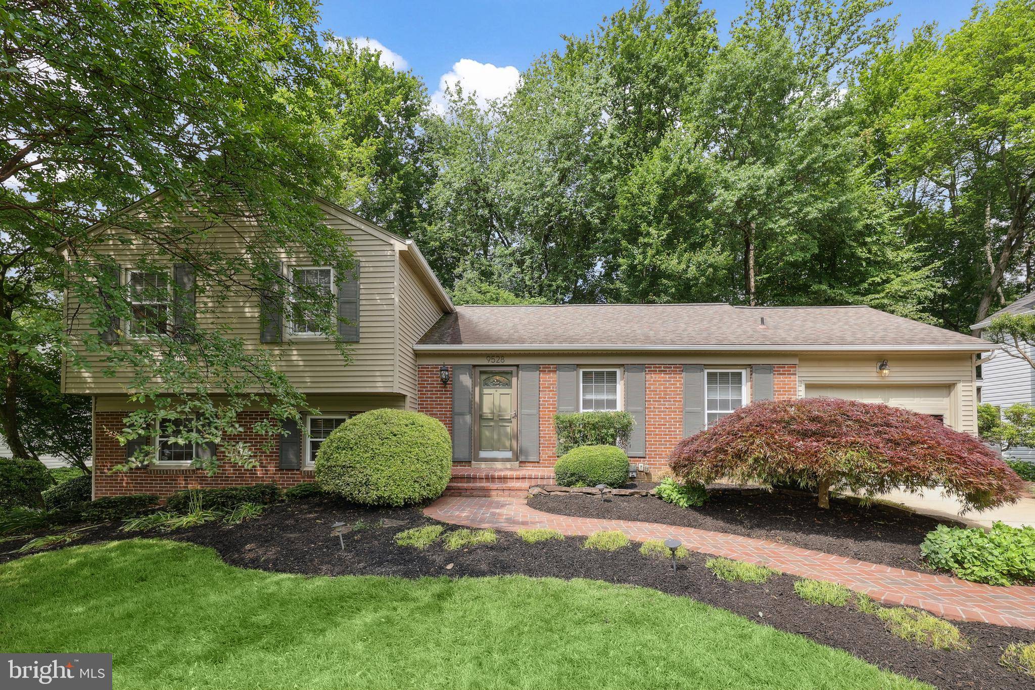 Burke, VA 22015,9528 WALLINGFORD DR
