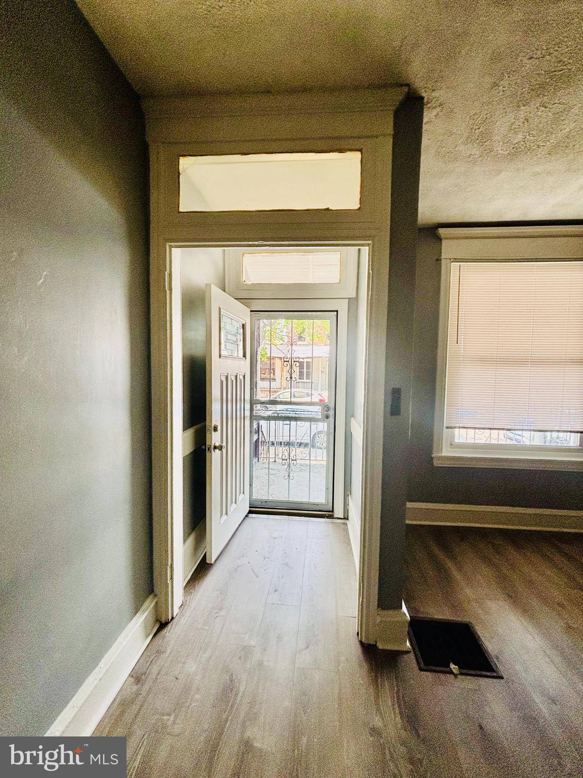 Philadelphia, PA 19140,1946 DENNIE ST