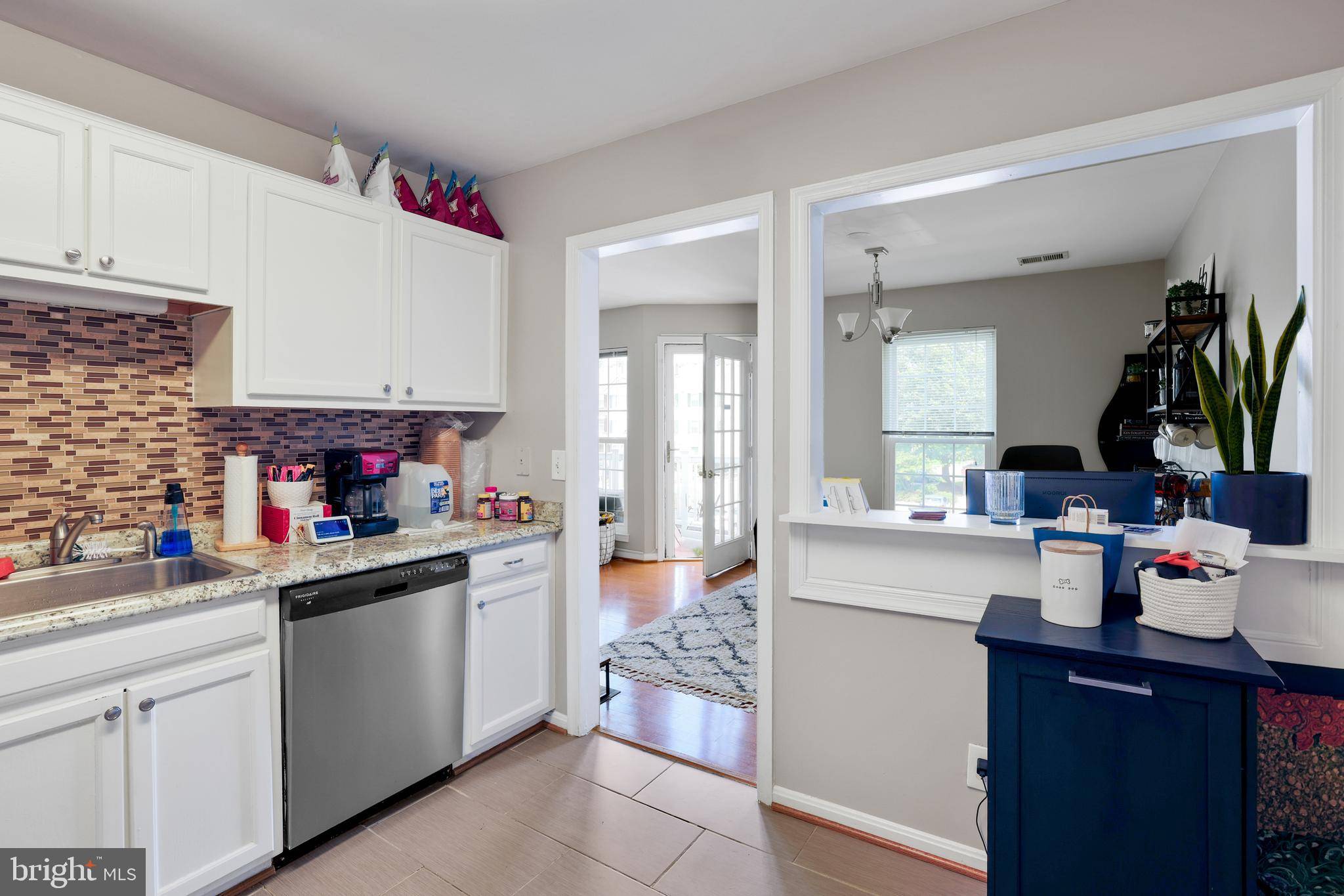 Lorton, VA 22079,9230 CARDINAL FOREST LN #301